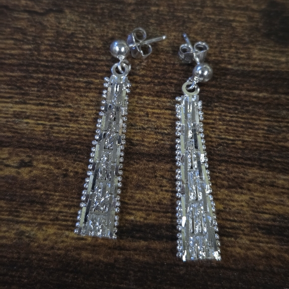 Riccio Jewelry - Riccio Sterling Silver Diamond Cut Earrings
